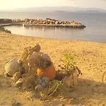 Nyaraló Minies *