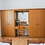 Nyaraló Minies