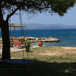 Minies Nyaraló *