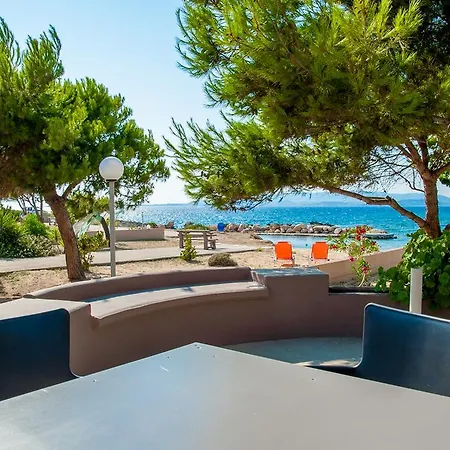 بيت للعطل Minies *